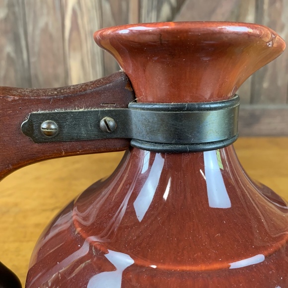 Vtg Franciscan Pottery Maroon Wood Handled Carafe - Picture 6 of 11
